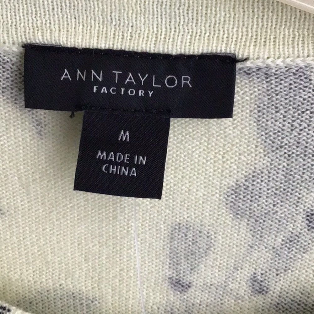 Ann Taylor factory, medium cotton cardigan NWT - Picture 3 of 6